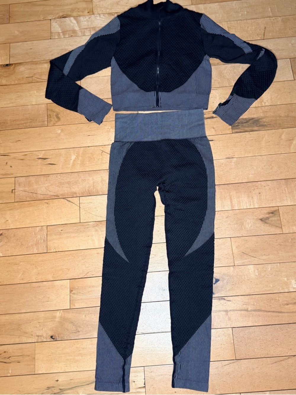 Royal Athletics black & grey seamless yoga set Size M
